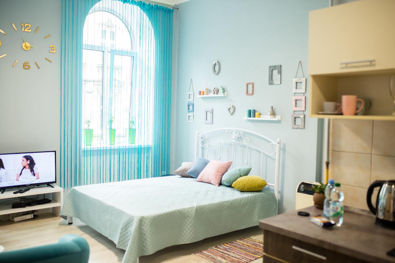 Romantic Apartment In The Center Of Old Lviv Ngoại thất bức ảnh