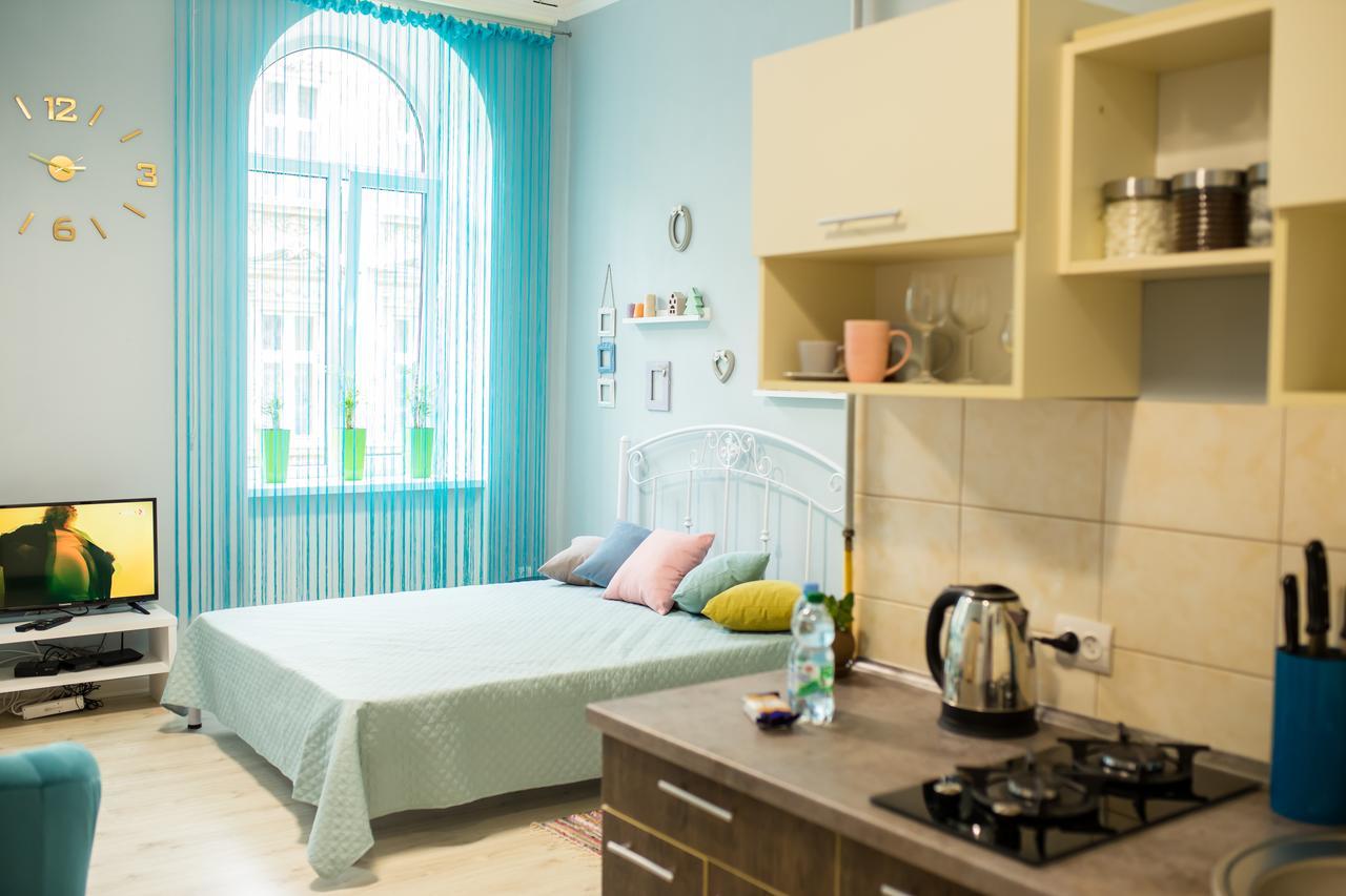 Romantic Apartment In The Center Of Old Lviv Ngoại thất bức ảnh